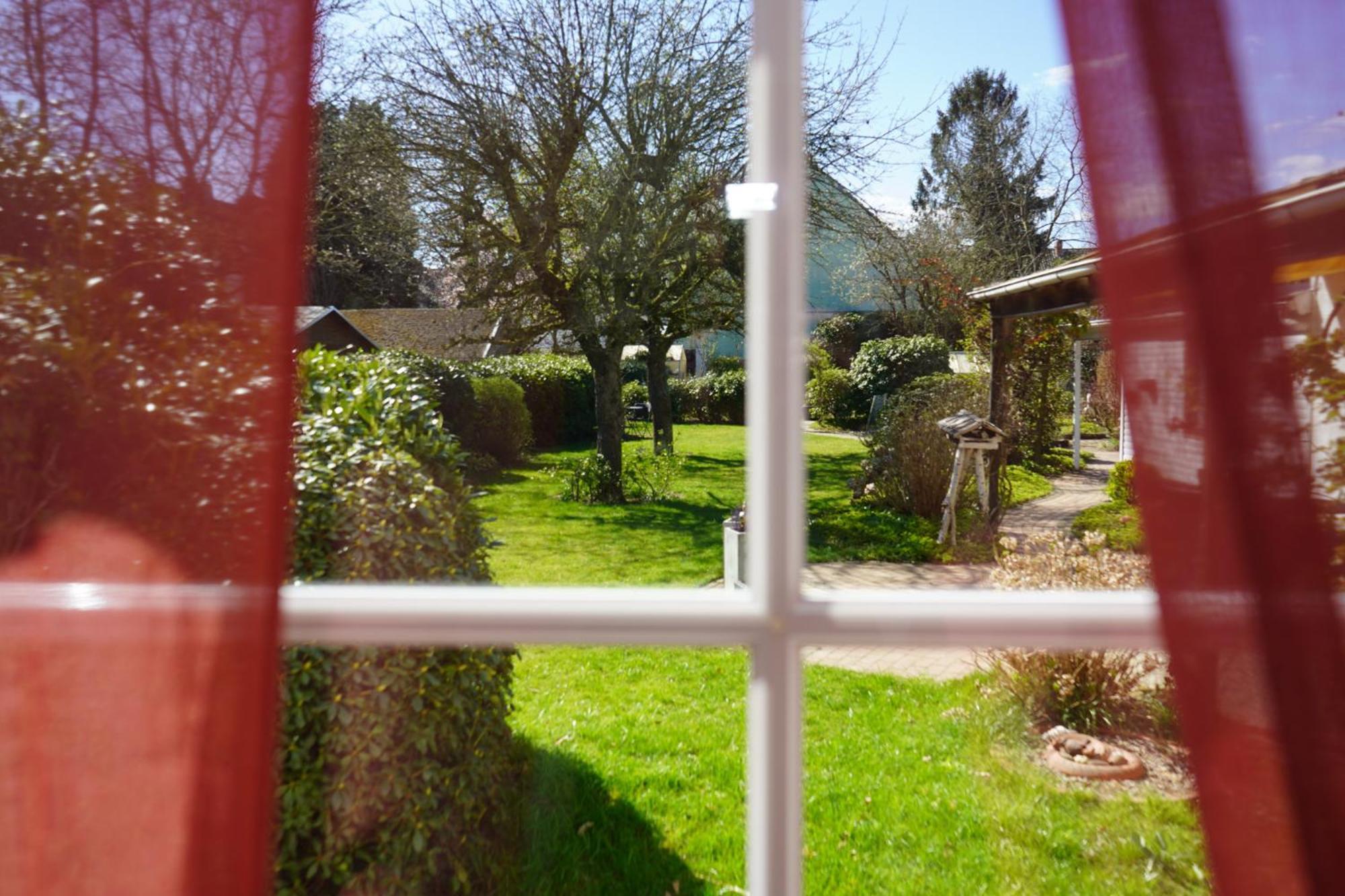 Gemuetliches Haus Mit Grossem Traumhaften Garten BRE Exterior foto